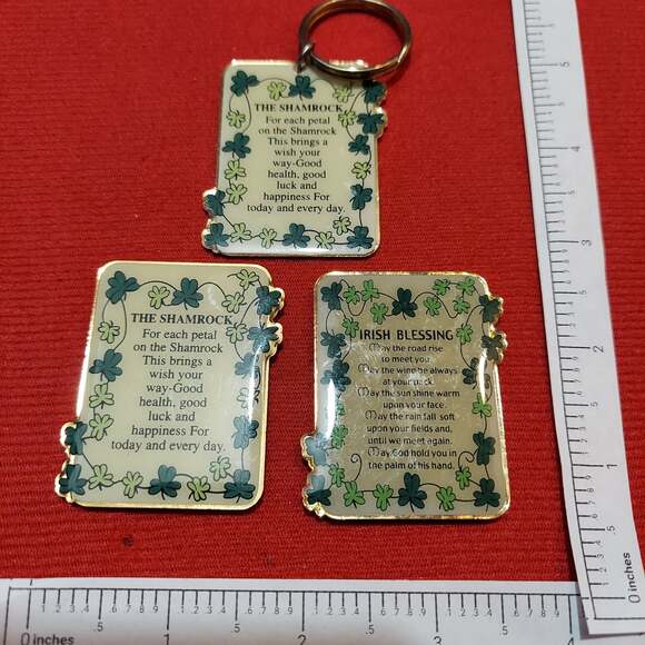 Gold Tone "The Shamrock" "Irish Blessing" Fridge Magnets & Keychain - Picture 1 of 2